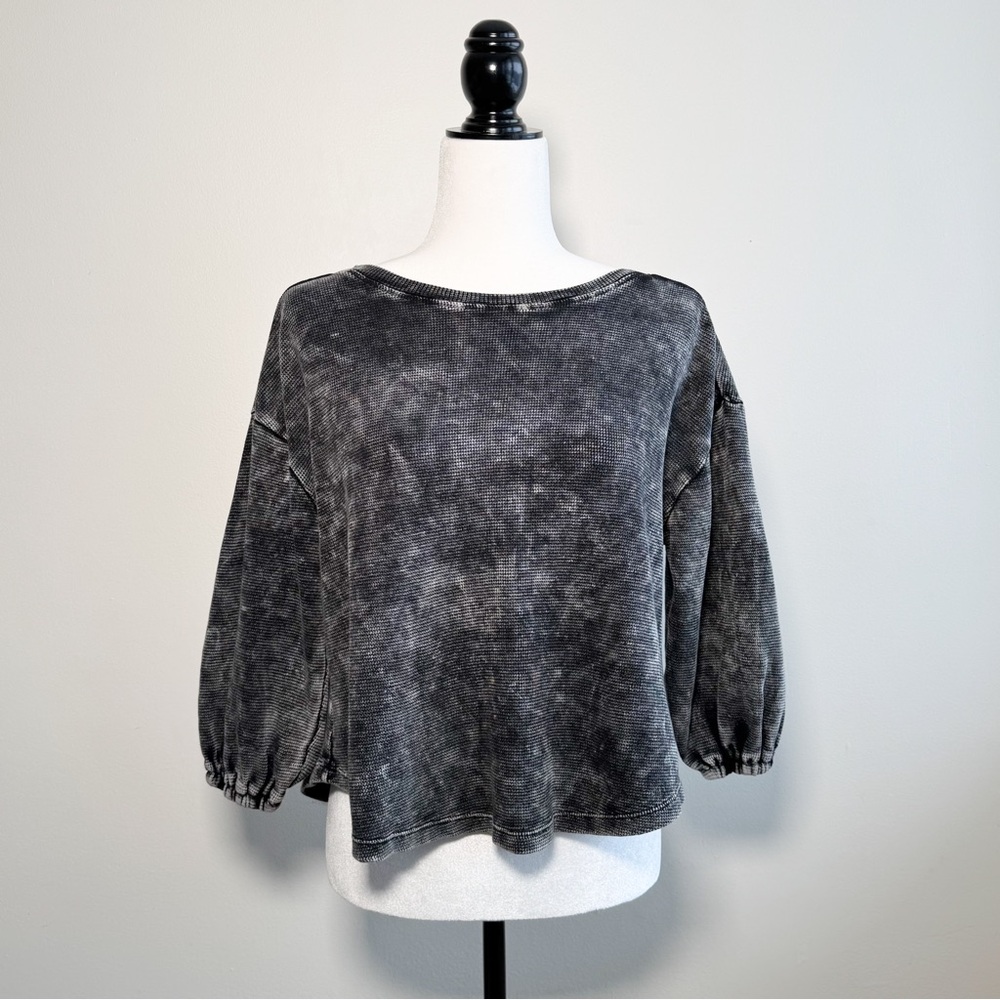 Acid Wash Quarter Sleeve Top